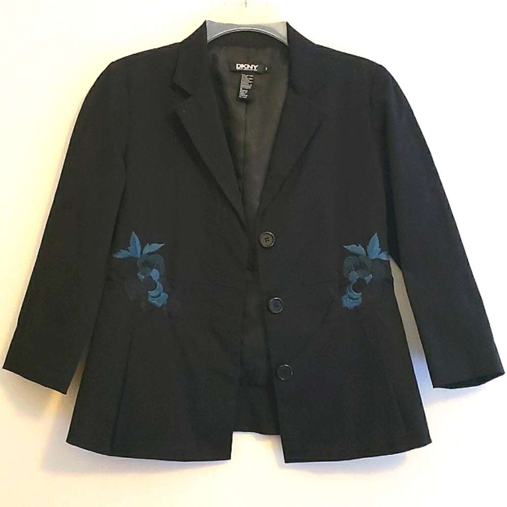 DKNY BLACK BLAZER